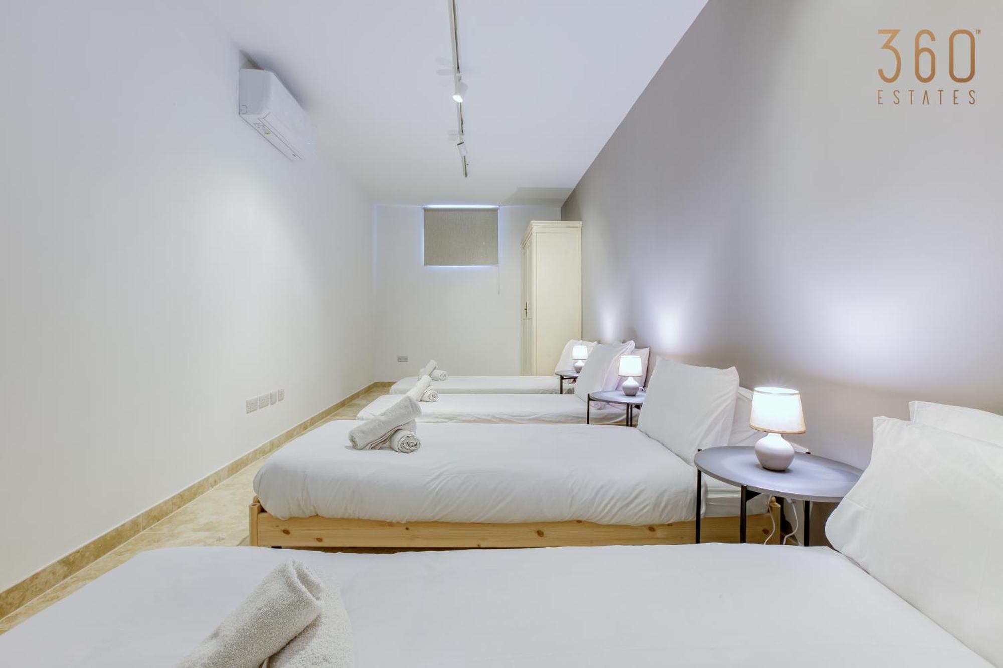 A Large, Fully Equipped 2br In By 360 Estates Appartement