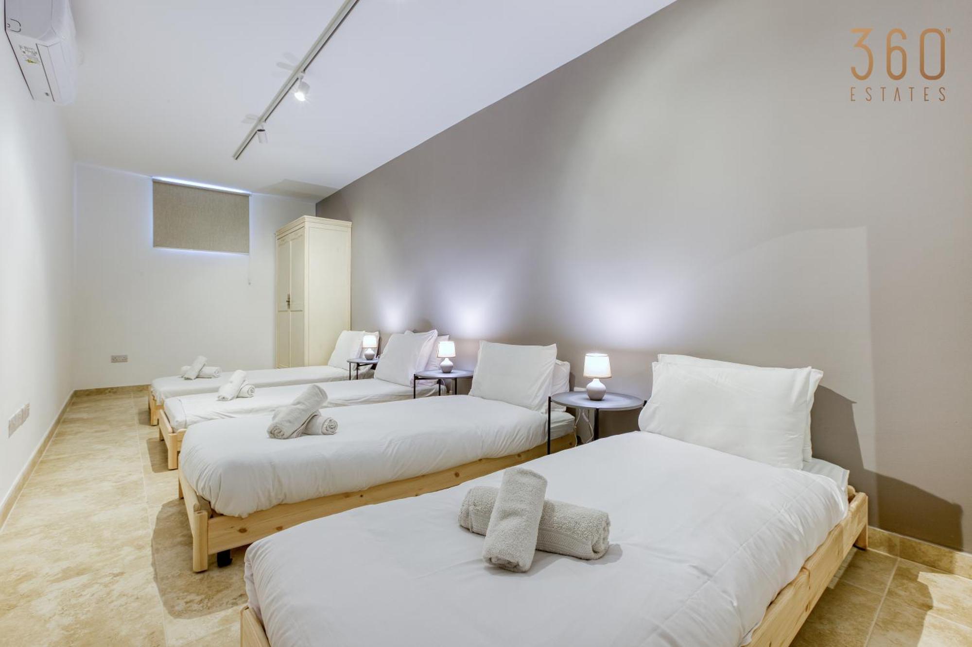 Appartement A Large, Fully Equipped 2br In By 360 Estates *