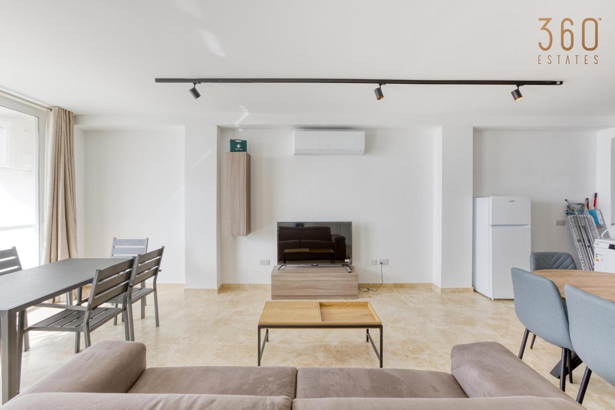 A Large, Fully Equipped 2br In By 360 Estates Mellieħa